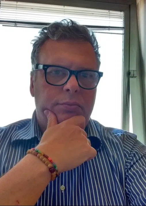 Sergio De Carolis — Executive Operations Partner